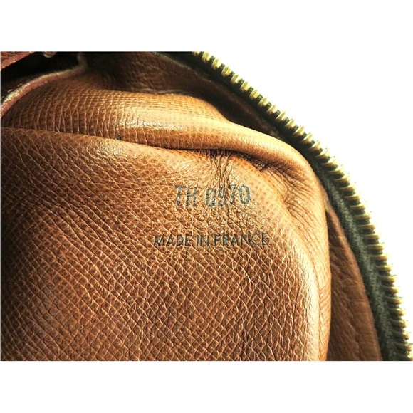 Louis Vuitton Men's Brown Monogram Messenger Bag - Picture 15 of 16